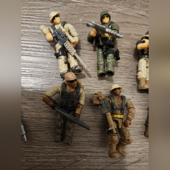 Mega Construx Call of Duty Action Figures Lot of 11 - Picture 3 of 6